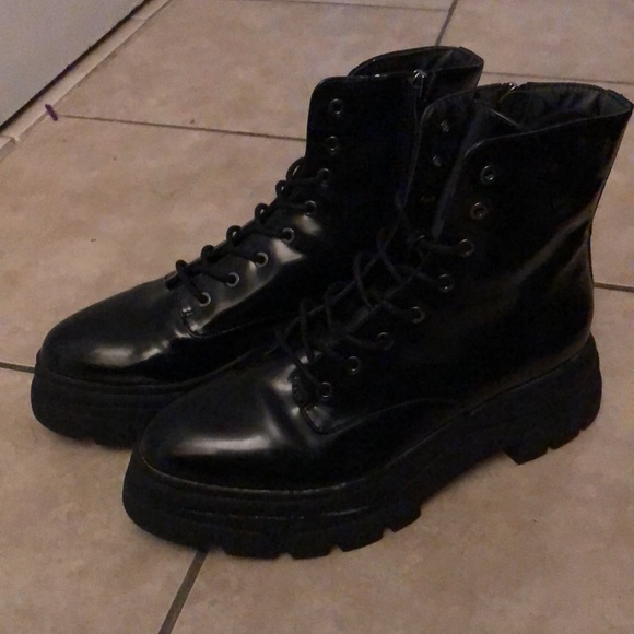 Black ankle boots - Picture 3 of 4